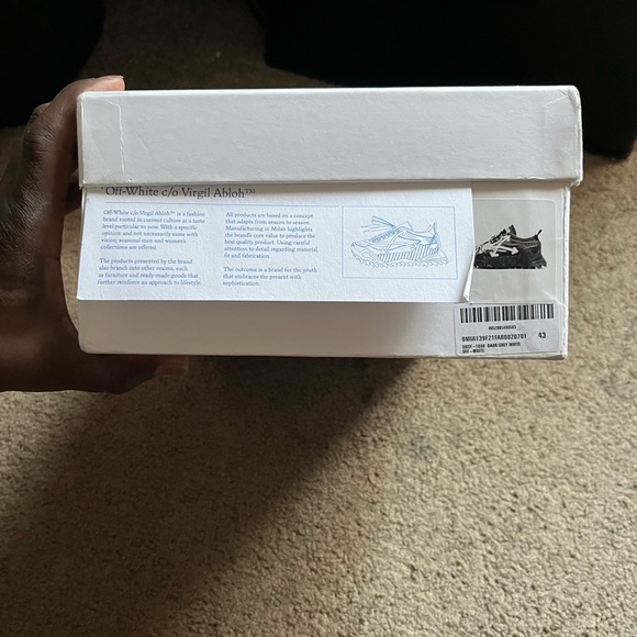 Off-White Black and White Sneakers - Picture 5 of 8